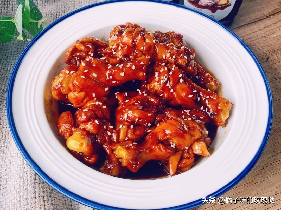 腐乳汤炒空心菜,腐乳炒空心菜十分钟搞定的快手菜