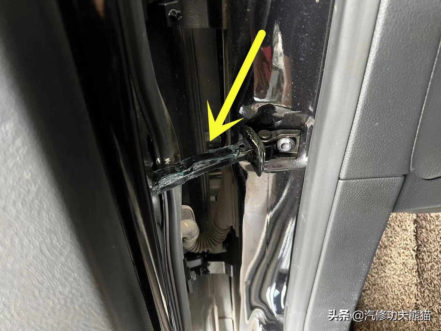 严谨的德国工人钣金修复,严谨的德国师傅修复事故车