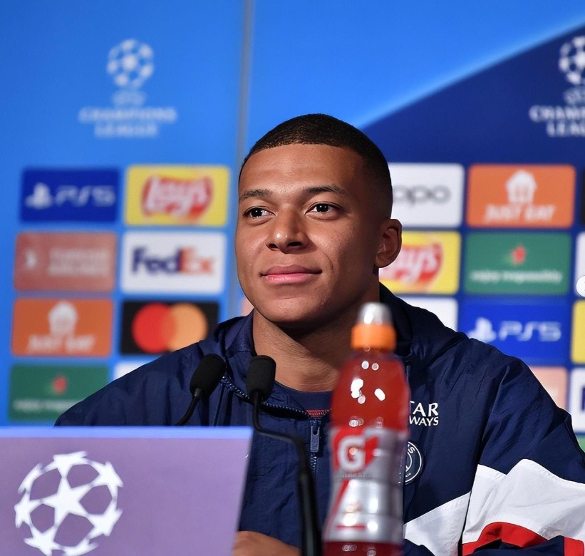 一代球王姆巴佩,一代球王陨落法国阿根廷