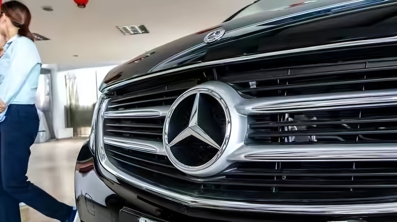 4s店收取金融服务费合法,汽车4s店金融服务涉嫌商业贿赂