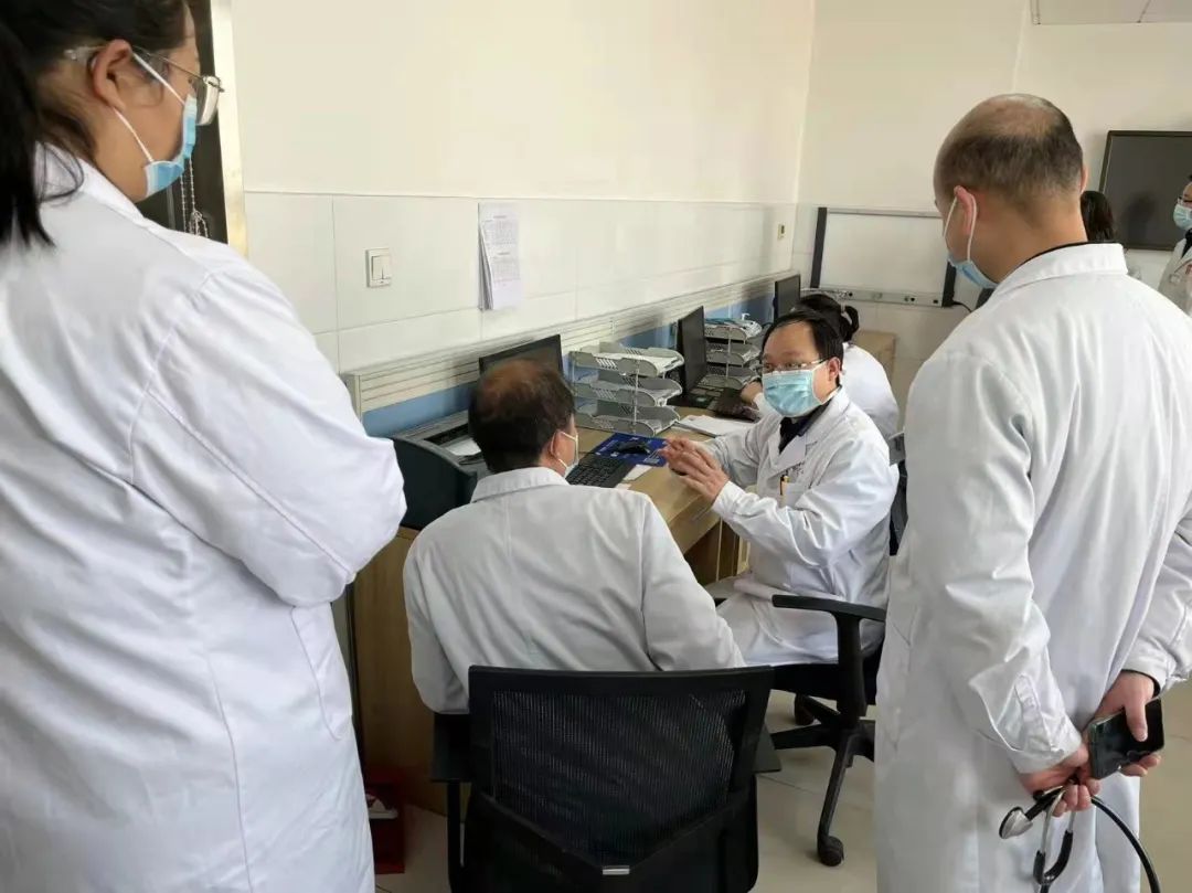 郑大一附院专家教授莅临鹿邑真源医院开展故乡行义诊讲座活动