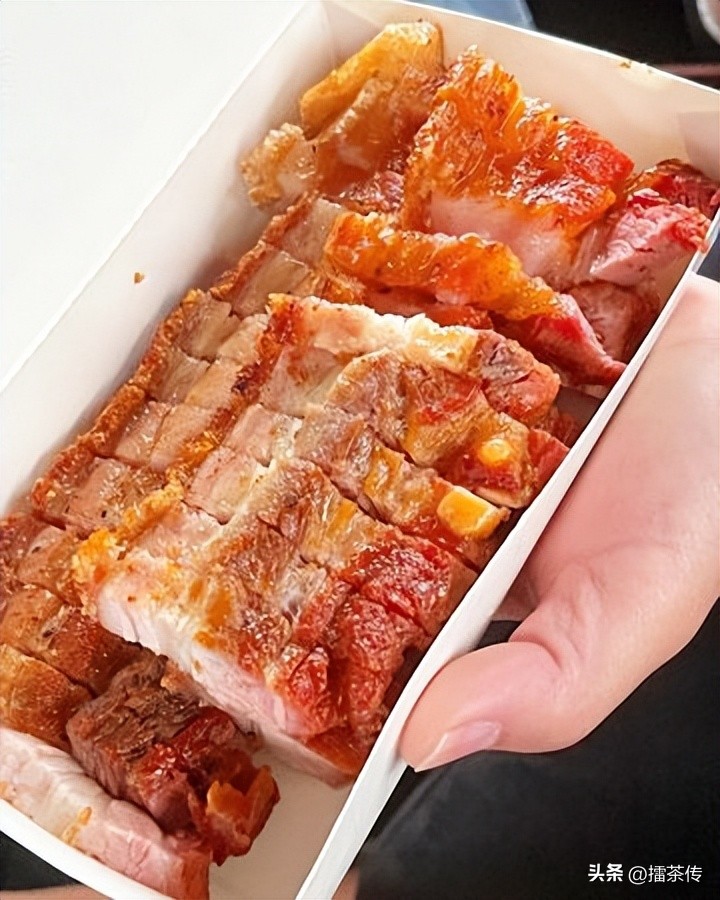 多买几份因为不够吃！台南法国面包夹越南烤乳猪、卡滋酥脆秒上瘾