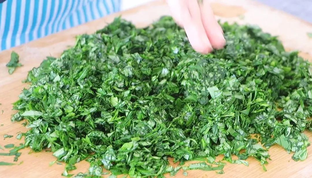 建议中老年人多吃2样碱性菜,50岁以后多吃3道碱性菜