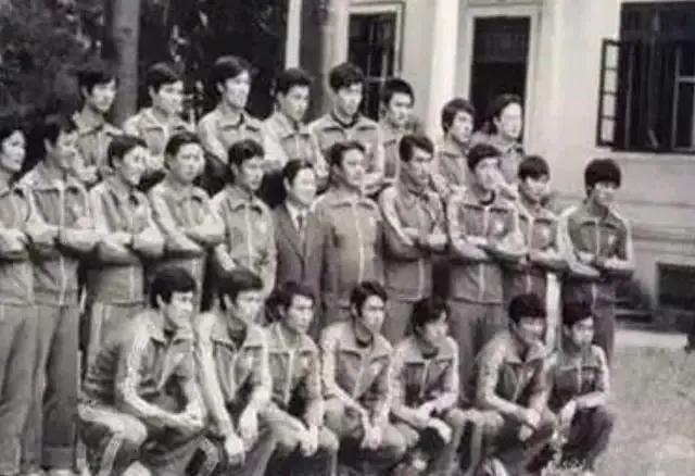 胡言妙语4:贺元帅掷地有声：踢不好足球，就地解散