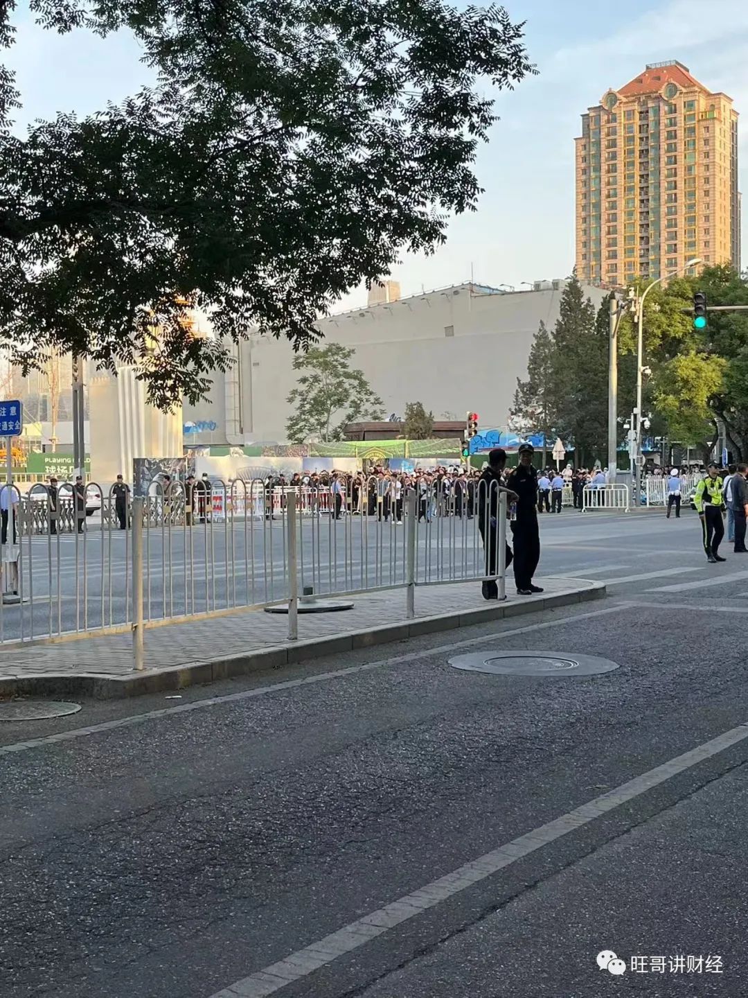 梅西从年轻的冲动到现在的沉稳,纯粹足球的梅西