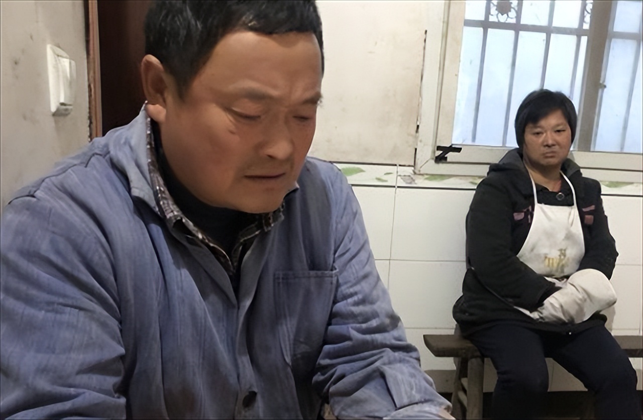 广西男子外出打工20年流落街头,四川小伙在外务工多年