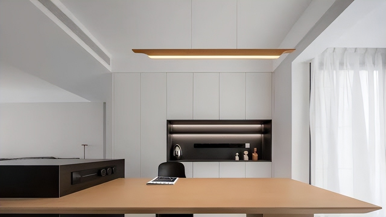 装修最不后悔的就是装了电视柜,装修是否做满墙电视柜