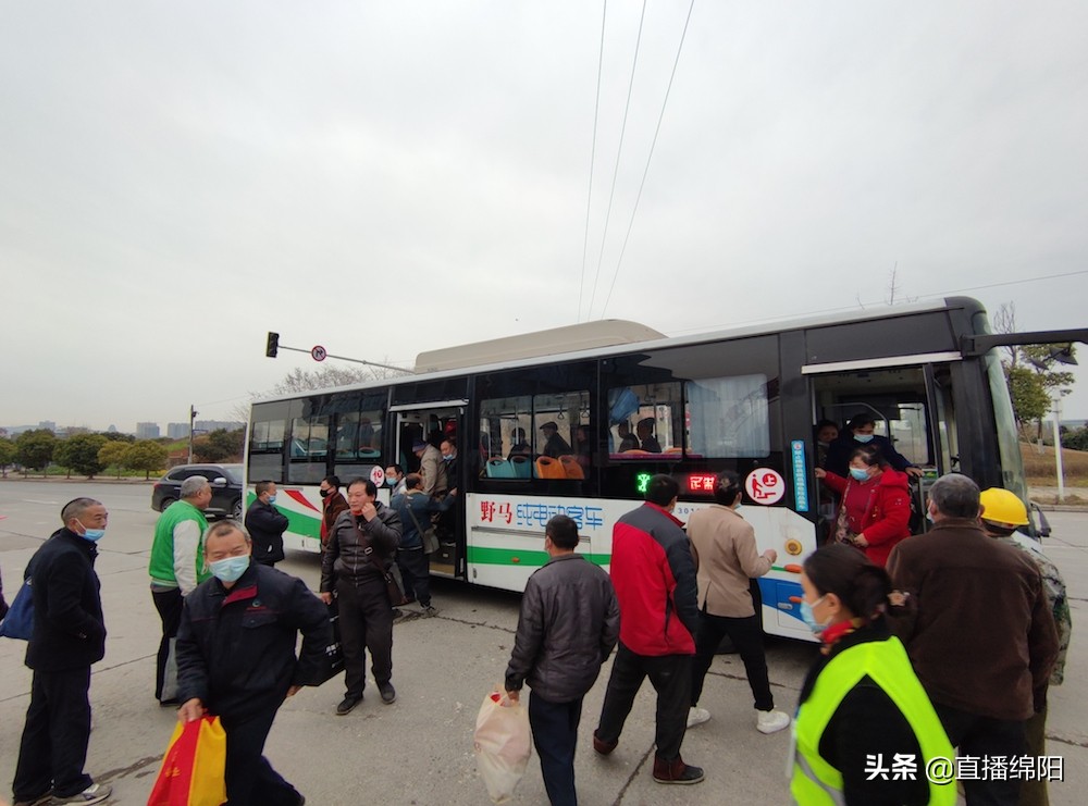 好揽活还不怕日晒雨淋，四川绵阳首个劳务,零工市场投用了