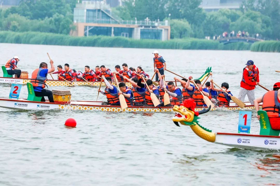 百舸争流竞扬帆不负众望勇夺魁,百舸争流龙舟竞渡