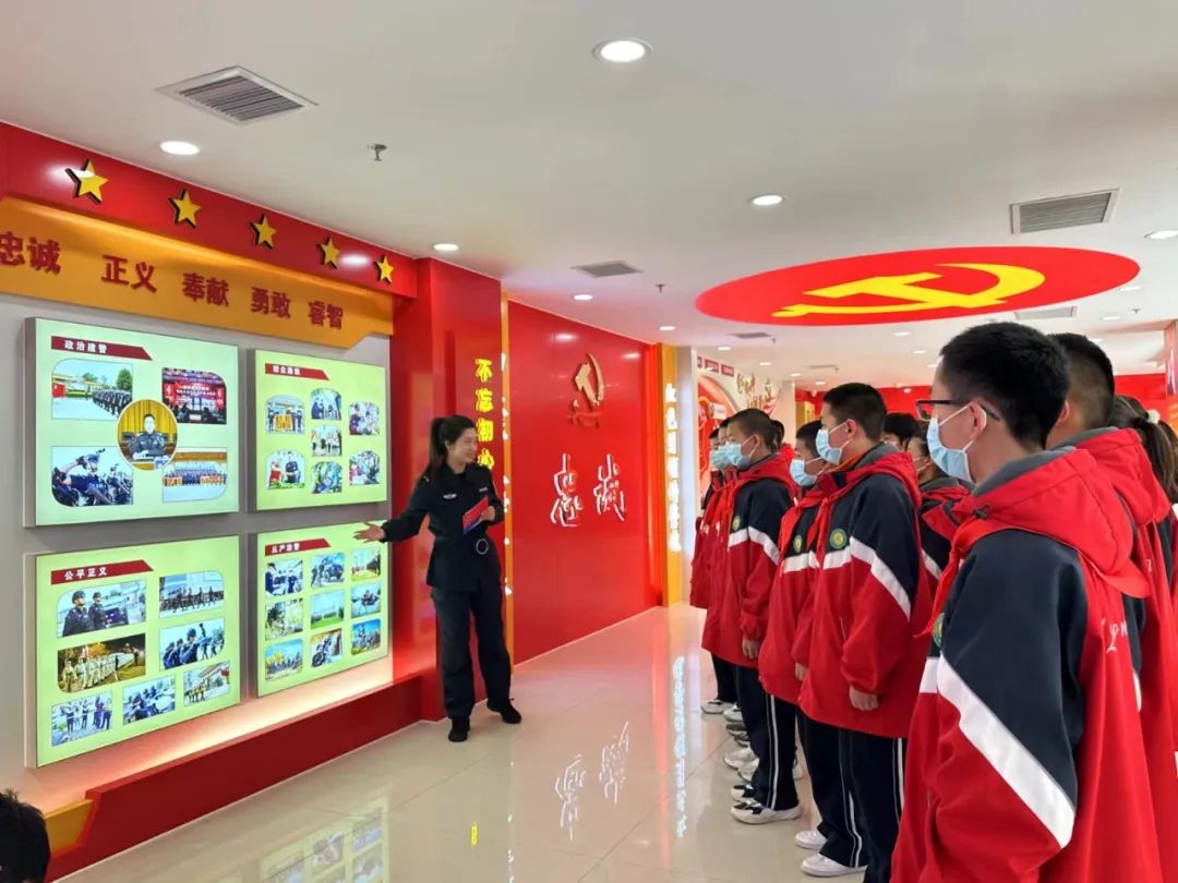 学雷锋，邢台市教育系统在行动