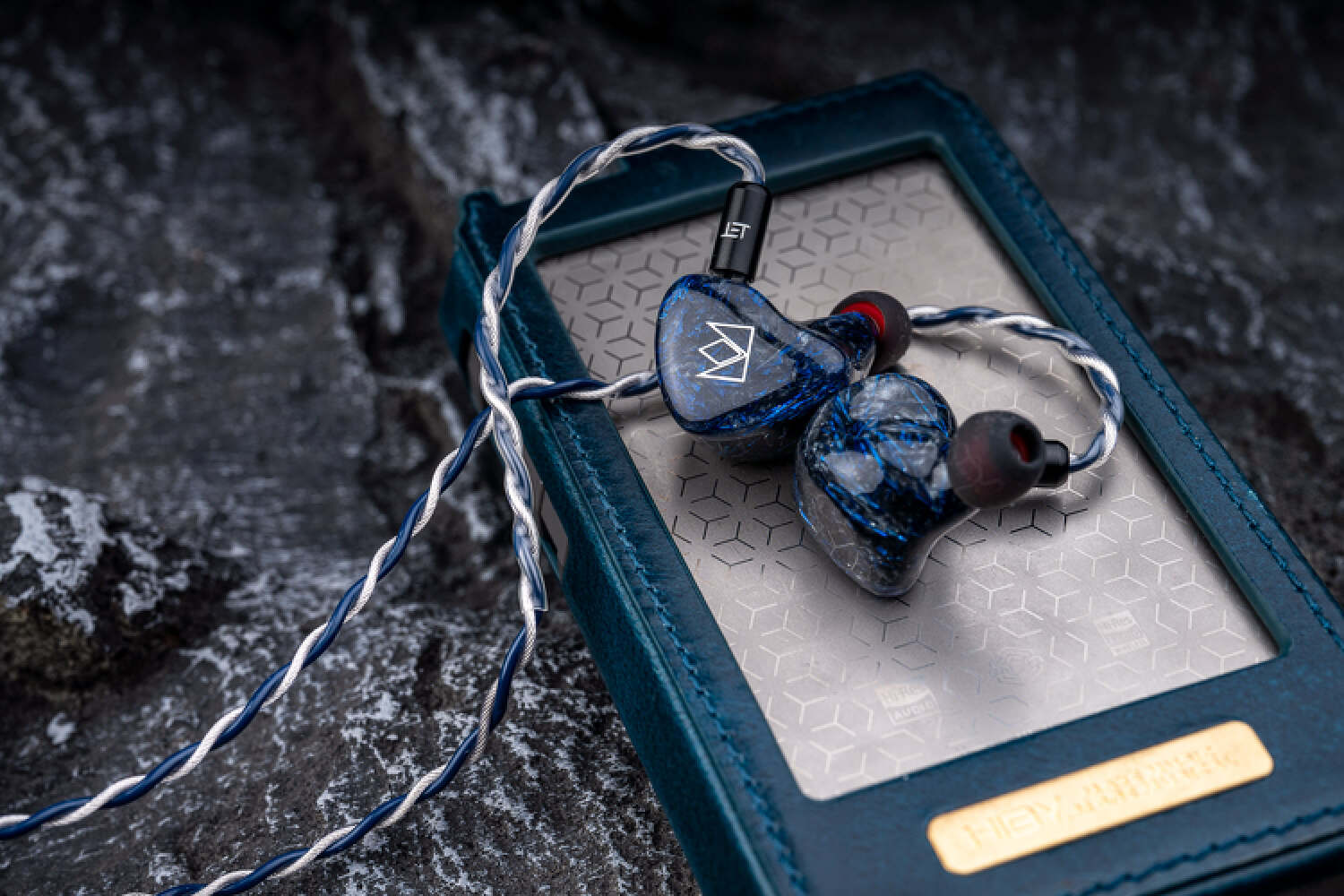 一款偏科得很精准的甜品级流行塞——NobleRonin