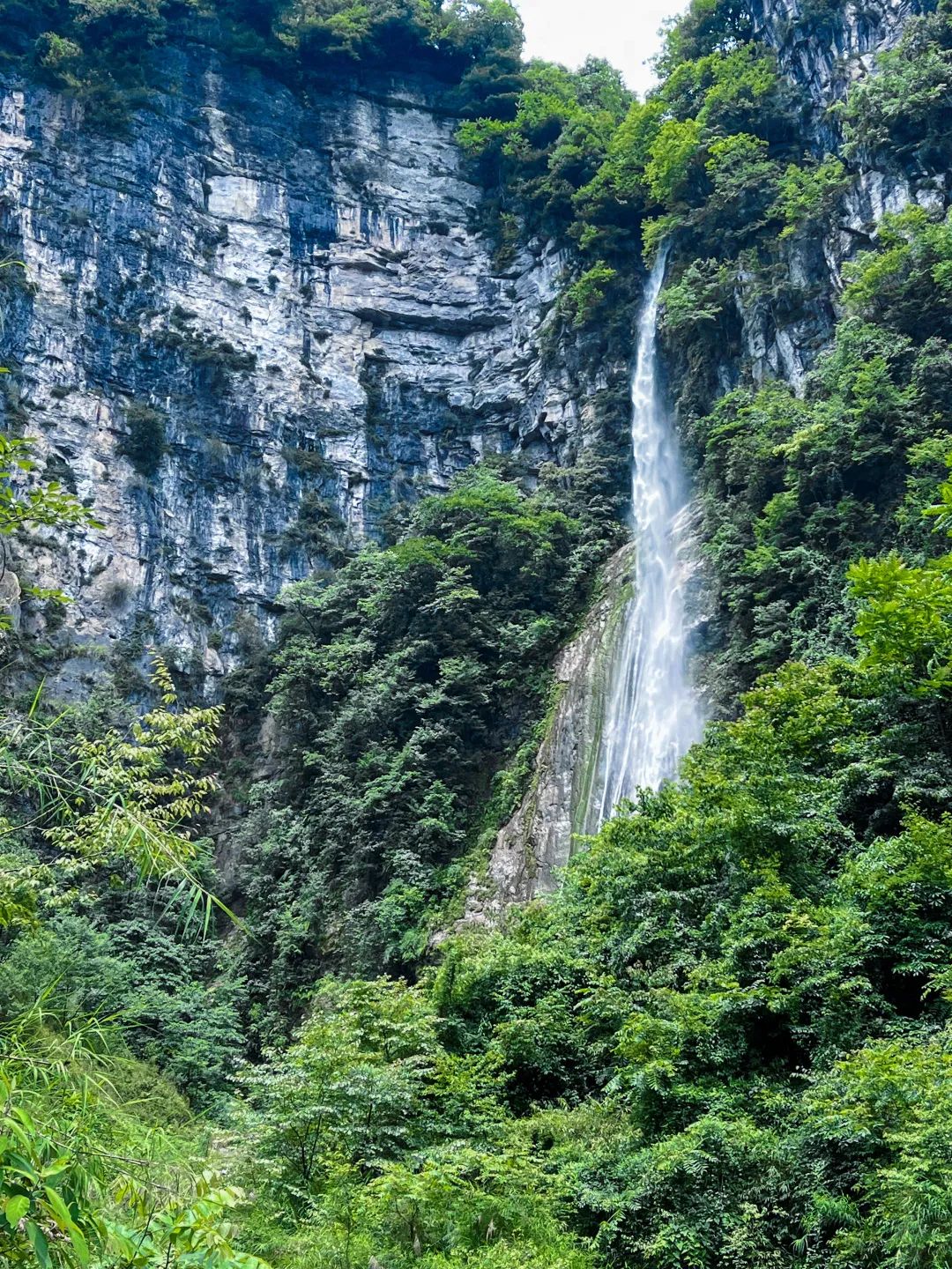 避暑旅游景点看山看水,清凉避暑好去处雪溪洞一日游