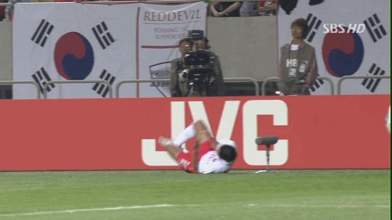 本托黑哨,黑哨被罚下