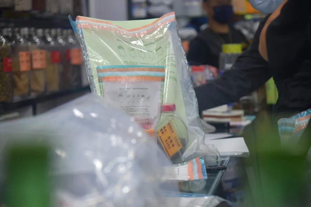 香港游客被骗400元,香港买中药被骗了几天还能退回吗