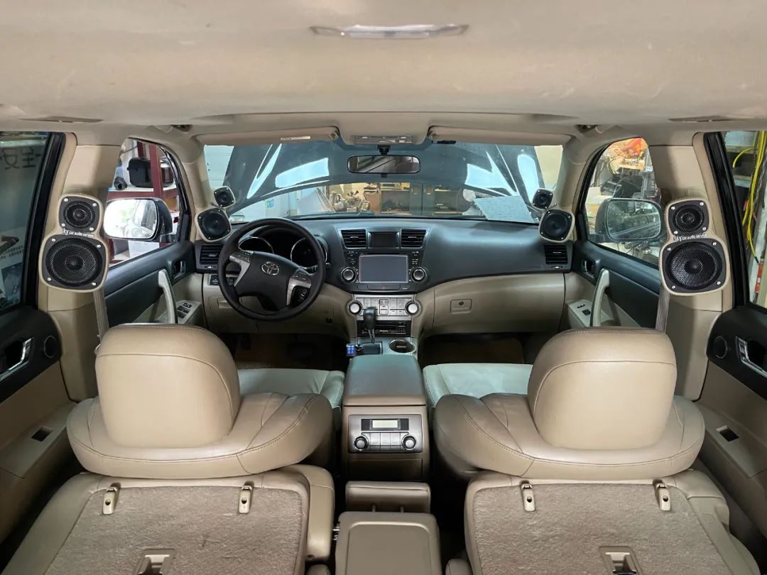 丰田汉兰达改装全车音响加低音炮,丰田汉兰达音响改装