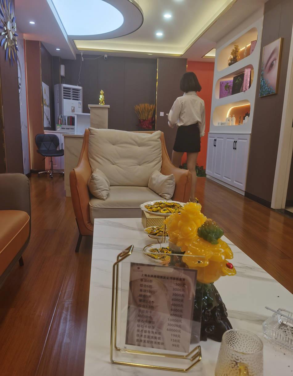 职校女生称实习被安排为男宾洗澡,职校女生称实习被安排为男顾客