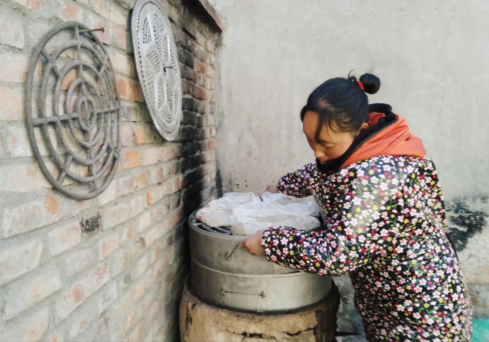 女人手指细长怎么个说法,为什么说女人手指短不缺吃喝穿