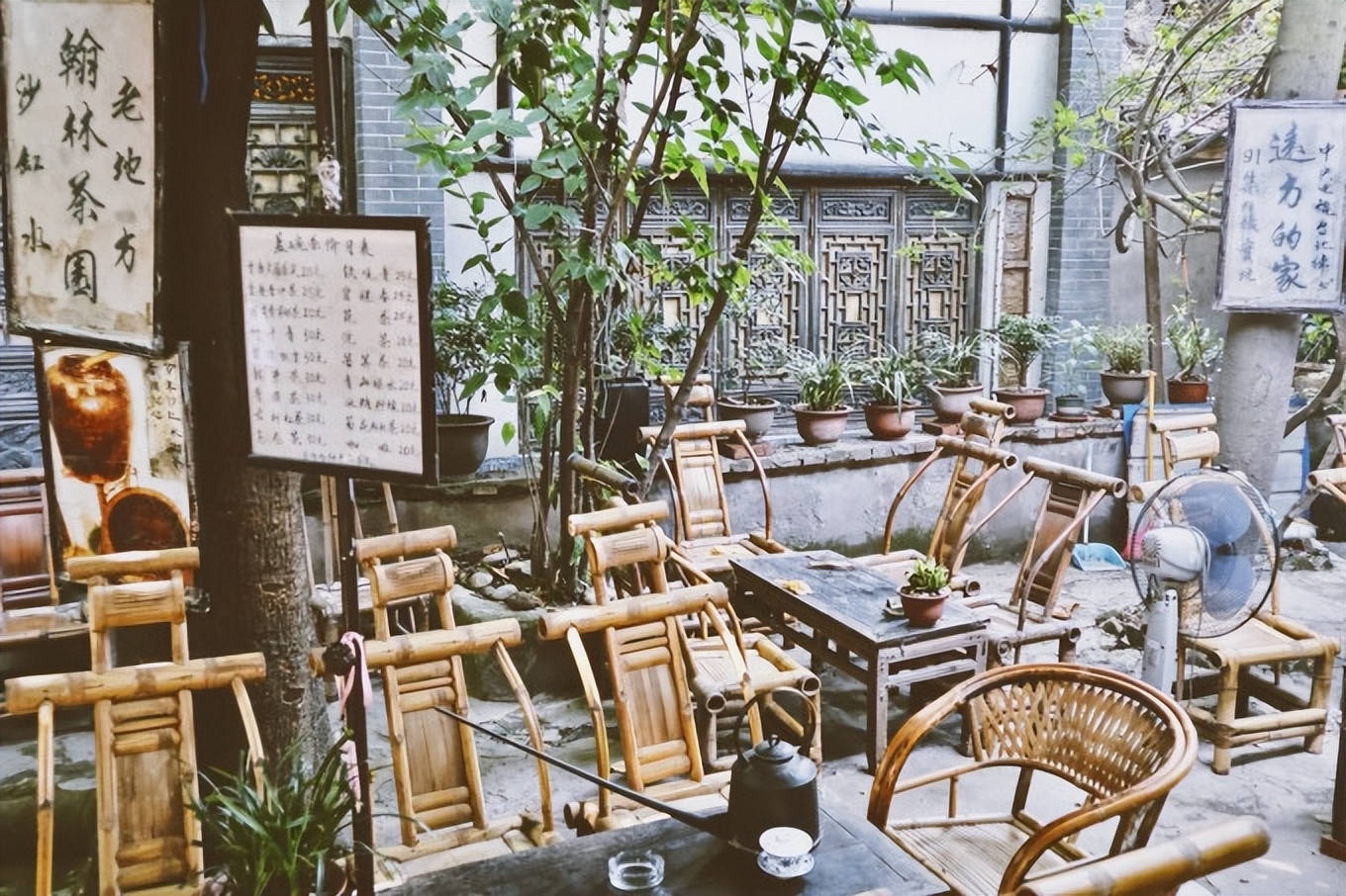 去重庆必看的旅游攻略,山城重庆旅游必去推荐