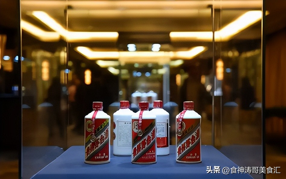 为什么茅台酒在国外比国内还便宜,茅台和国外的酒比到底怎么样