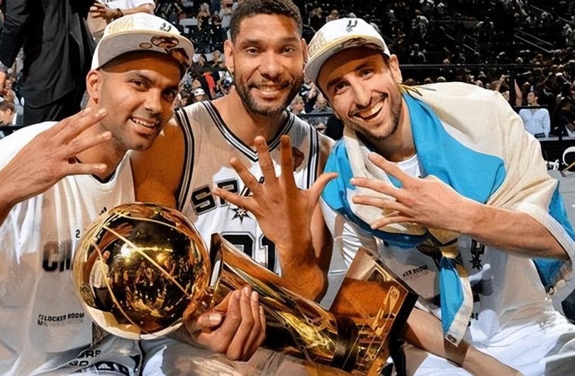 帕克年轻照片,帕克前妻伊娃美艳亮相