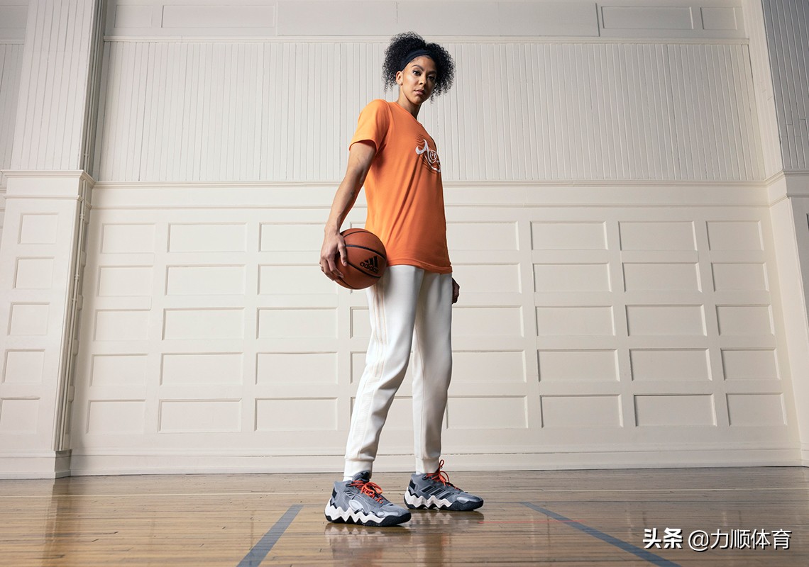 阿迪达斯陈列创意图片冬款,阿迪达斯展柜图片大全