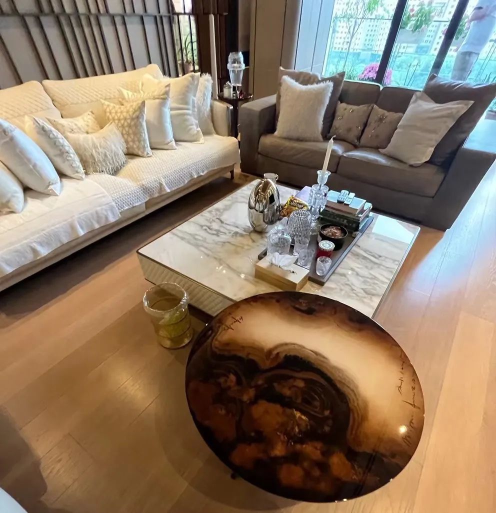 一个月三十万，能租到什么样的房子