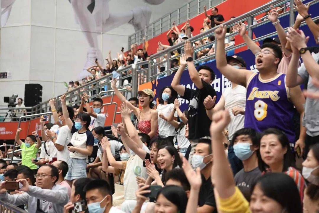 青春无畏逐梦扬威什么意思,我们的口号是青春无畏逐梦扬威