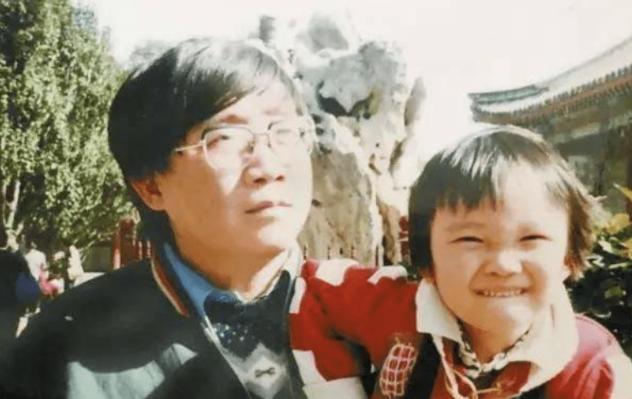 英如镝妈妈梁欢和宋丹丹,梁欢的老公是谁