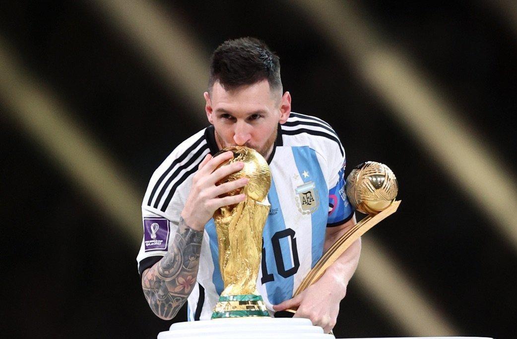 缺什么来什么！传承者梅西世界杯封王，大满贯完美比肩马拉多纳