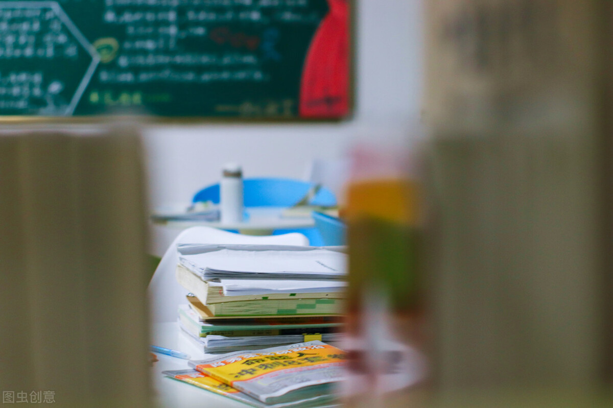 金融内勤主要做什么,我在上海做销售工资怎么样