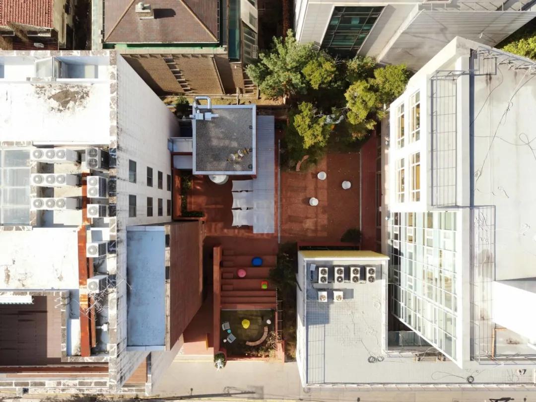 咖啡馆与餐厅一起的设计,极简咖啡厅设计案例赏析