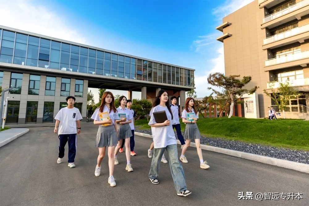 西安科技大学高新学院近两年各专业招录情况分析