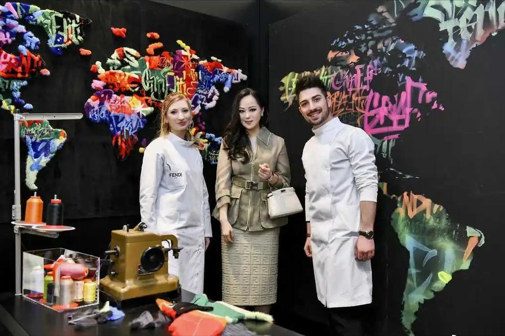 章小蕙凭什么还清债务,章小蕙现资产多少亿