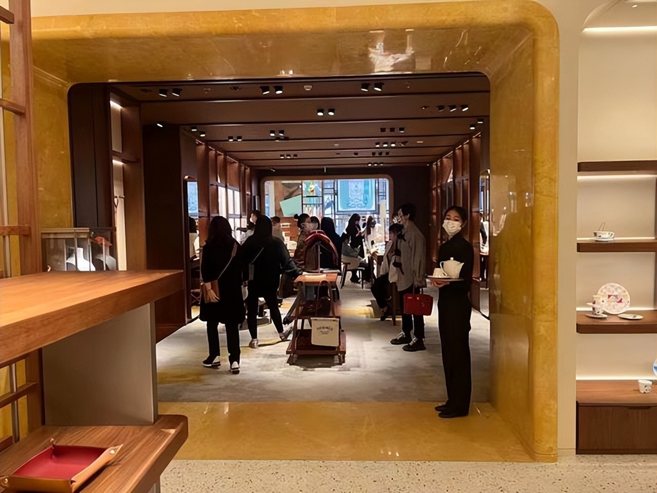 郑州首家爱马仕,郑州爱马仕全国第几家店