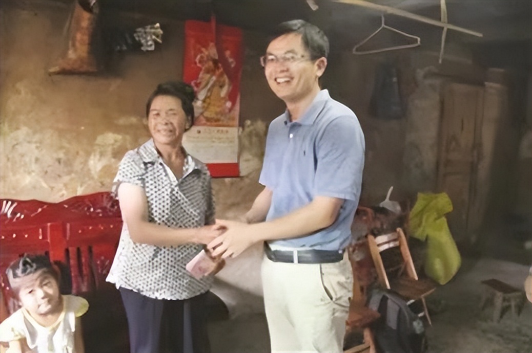 石奶引：16岁时因长得太美出现在1元纸币上，如今怎样了？