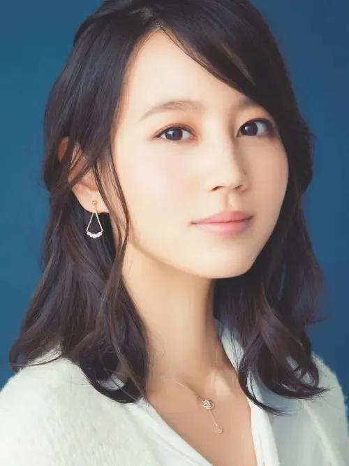 堀北真希年轻写真,白夜行堀北真希和绫濑遥