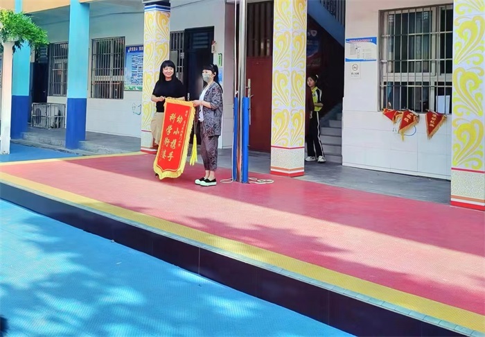 幼小衔接幼儿园到小学参观简报,幼儿园幼小衔接参观小学的报道