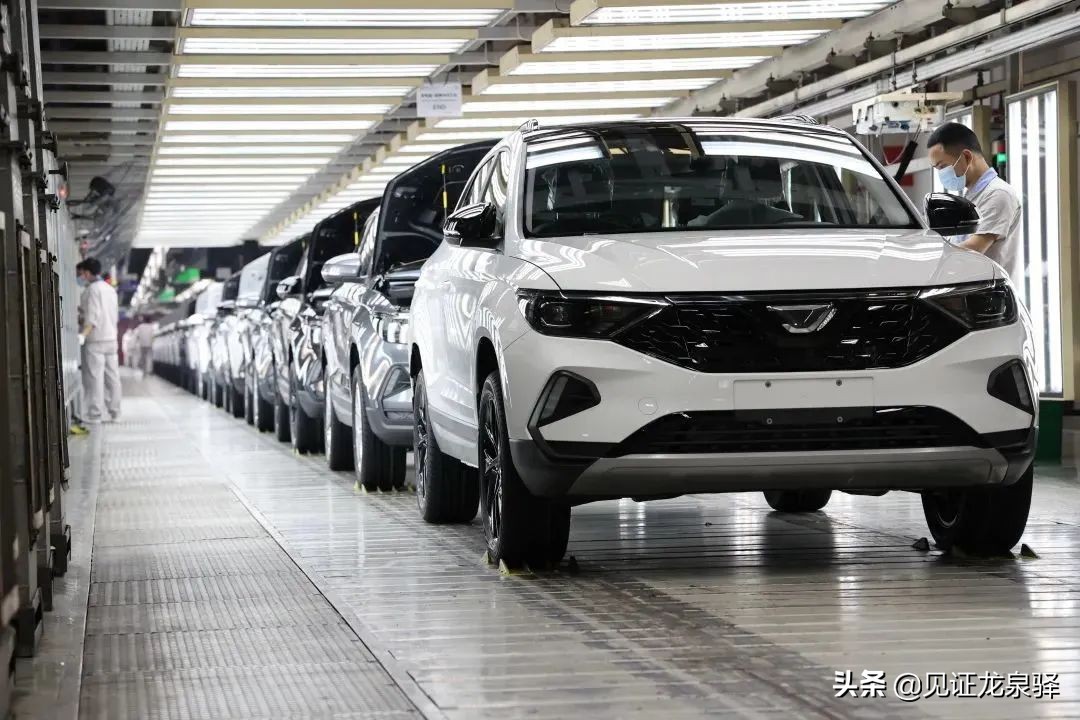 成都经开区发展,龙泉驿区产业转型