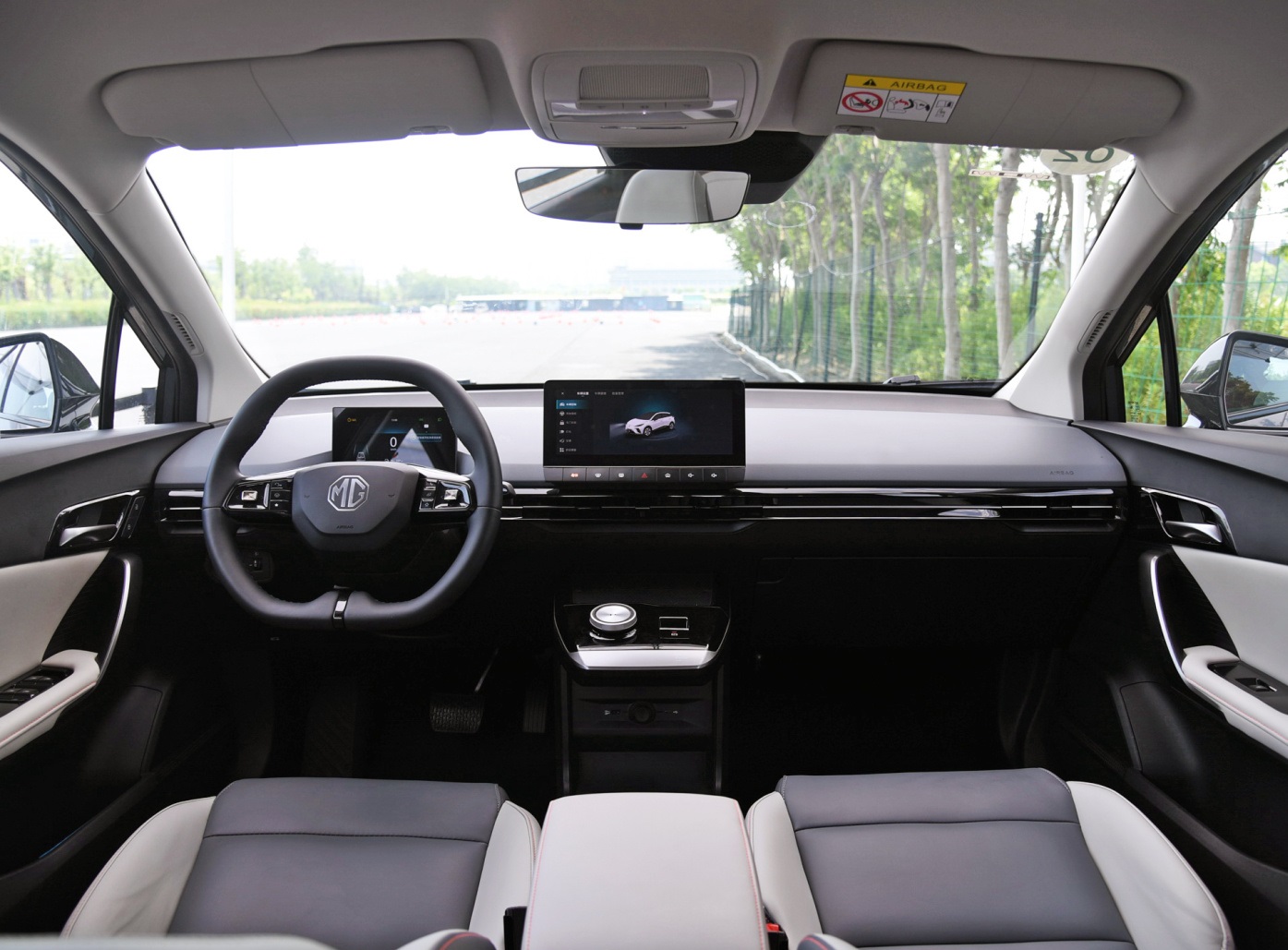 mgmulan时尚版和豪华版的区别,mgmulan四驱版怎么样