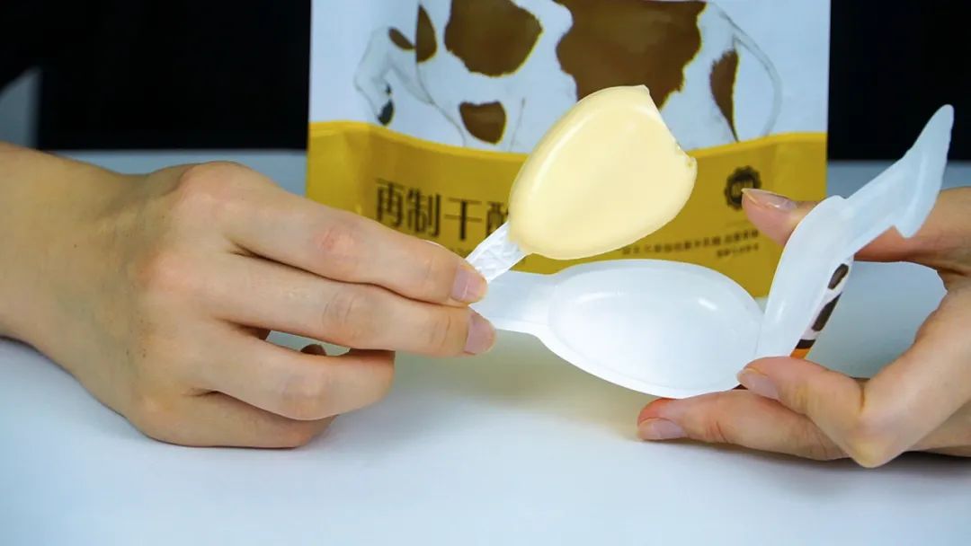 高糖、高脂肪，还吃出杂质，哄娃神器“奶酪棒”大测评