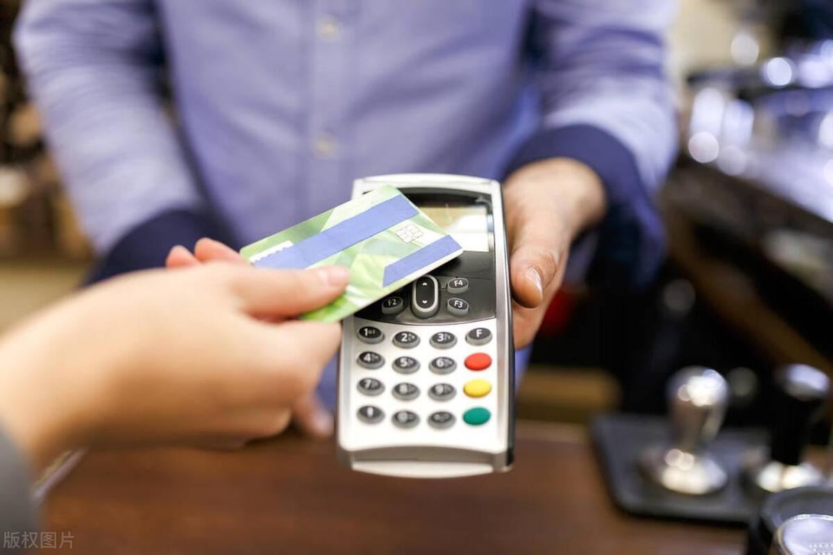 激活银行卡需要带什么证件,小孩激活银行卡需要本人去吗