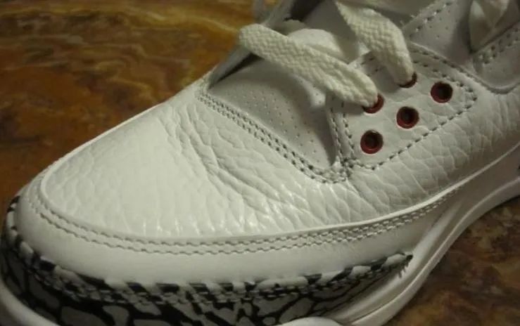 皮鞋穿久了会有折痕？擦点“它”，折痕自动消失，让你天天穿新鞋