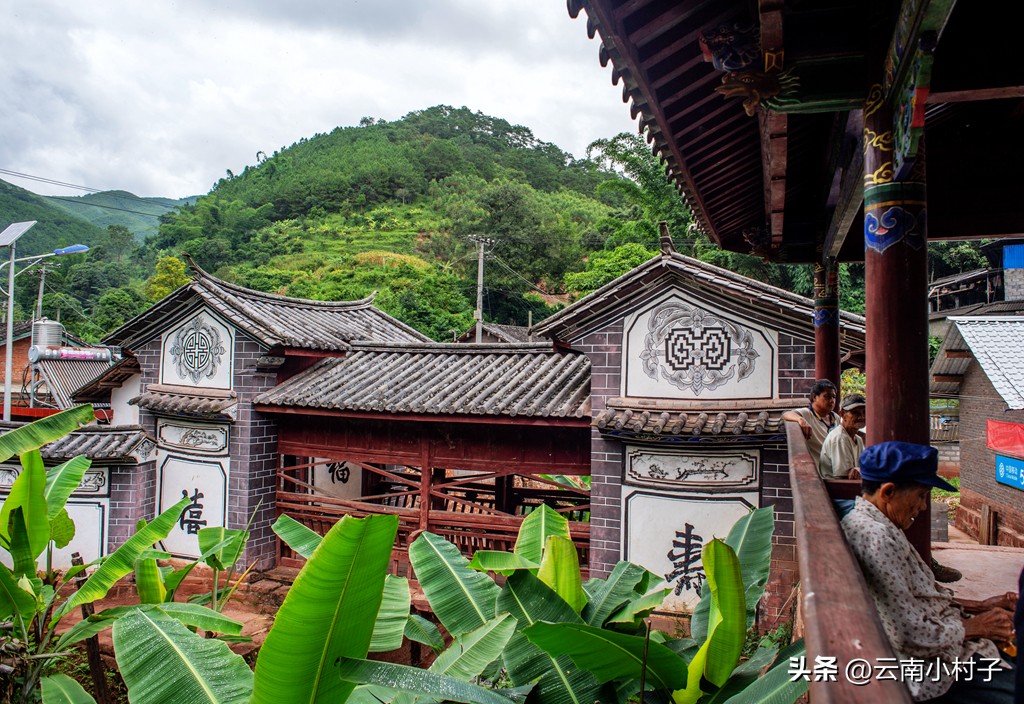 云南古盐井在哪里,诺邓盐井产于哪个地层