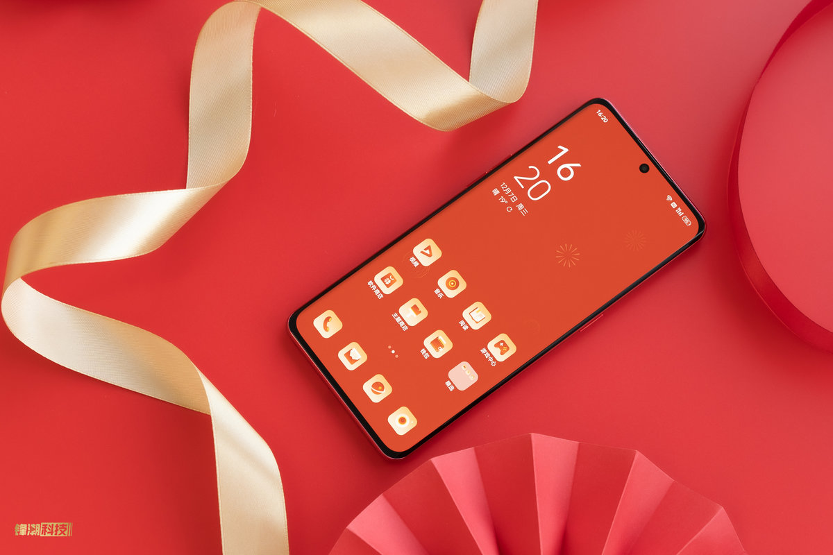 opporeno9兔年限定,opporeno9兔年定制红多少钱