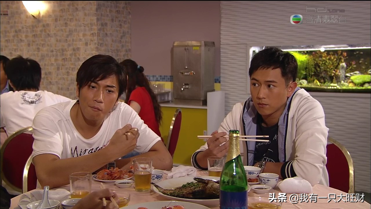 学警狙击便衣遇见盗版小妹,学警狙击小公主约见幸运王子