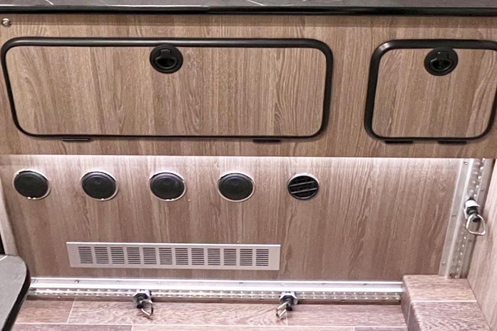 麦卡佰客远征越野房车价格,麦卡越野升顶四驱房车