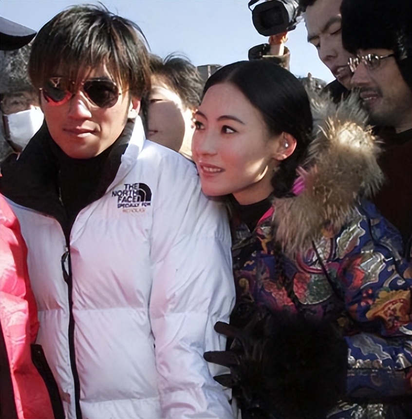 谢霆锋为什么如此喜欢王菲,谢霆锋为何喜欢王菲这么多年