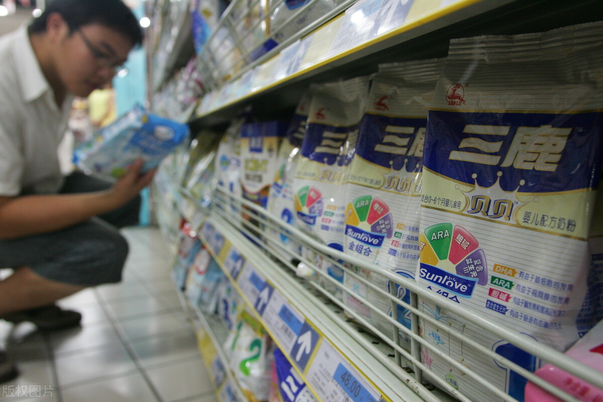 三鹿集团原董事长田文华官方报道,三鹿奶粉董事长现在状况