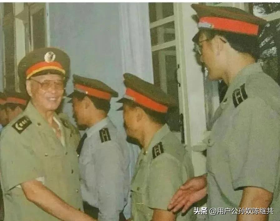 北京返闽见同学：陈继共写作健脑不停歇，退休生活丰富多彩称羡也