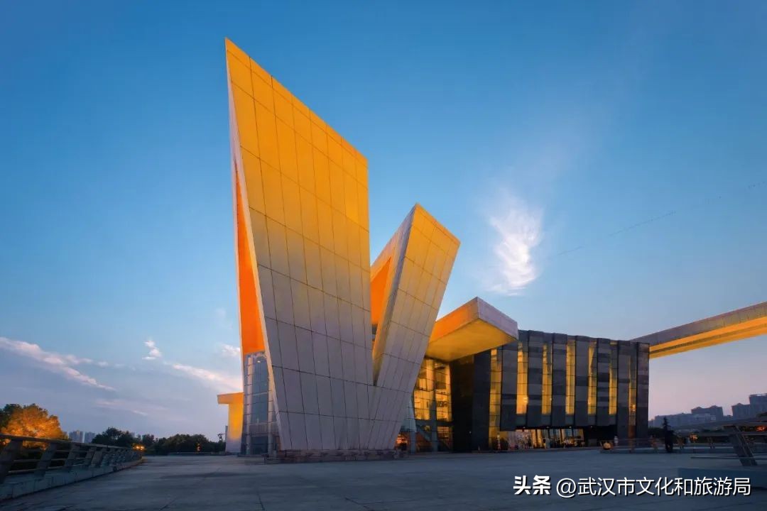 武汉新建地标性建筑,武汉青山区地标式建筑